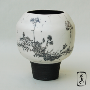 R-0030-Vase tatoué
