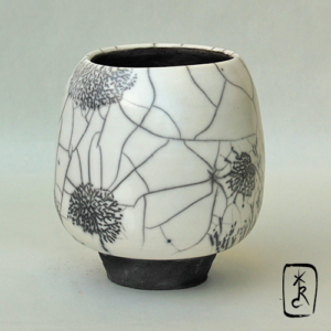 R-0031-Vase tatoué